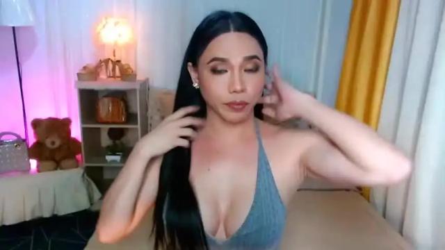 Image 7 of magneticbeauty Stream on Chaturbate on 15 months ago
