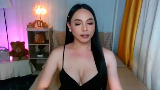 Image 4 of magneticbeauty Stream on Chaturbate on 15 months ago