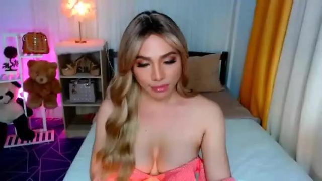 Image 5 of magneticbeauty Stream on Chaturbate on 5 months ago