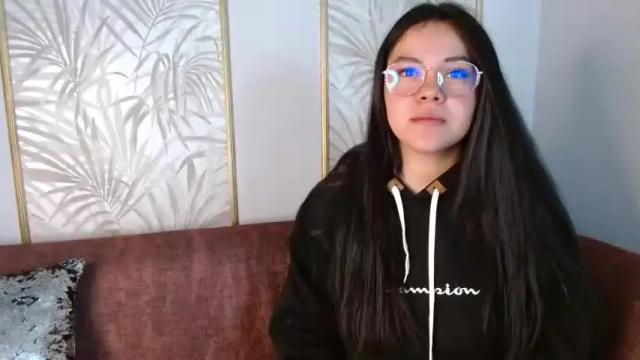 Image 2 of mahia_golden Stream on Chaturbate on 18 months ago