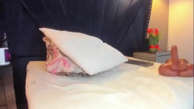 Image 3 of mahiasmith13 Stream on Chaturbate on 2 days ago