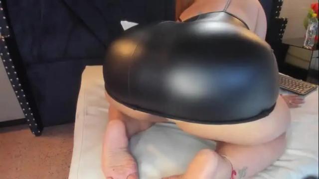 Image 12 of mahiasmith13 Stream on Chaturbate on 1 month ago