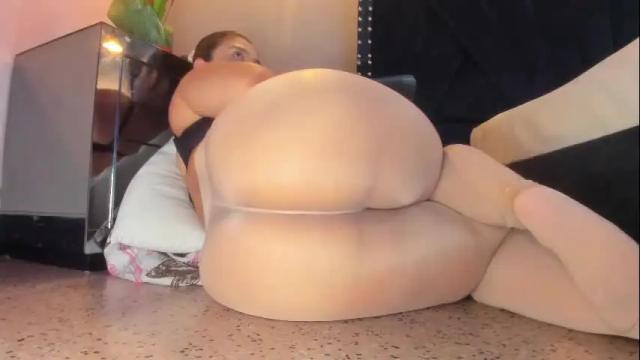 Image 8 of mahiasmith13 Stream on Chaturbate on 1 month ago