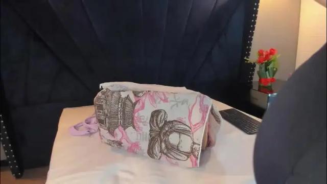 Image 7 of mahiasmith13 Stream on Chaturbate on 1 month ago