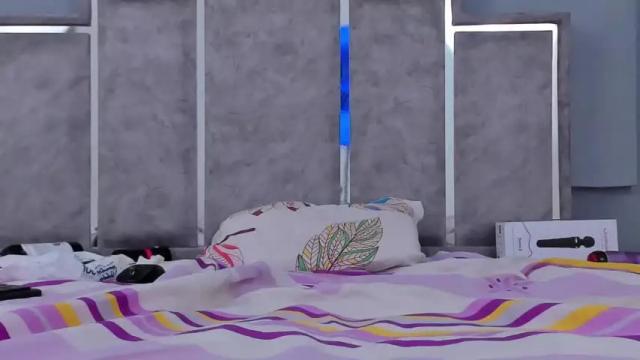 Image 3 of mahyacollins Stream on Chaturbate on 13 months ago