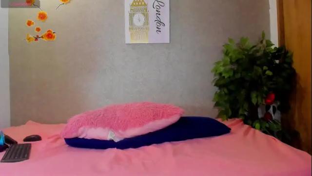 Image 11 of maia_goldenn Stream on Chaturbate on 1 month ago