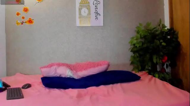 Image 7 of maia_goldenn Stream on Chaturbate on 1 month ago