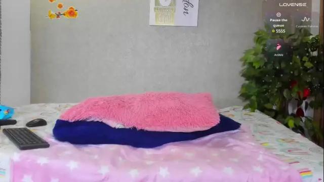 Image 6 of maia_goldenn Stream on Chaturbate on 1 month ago