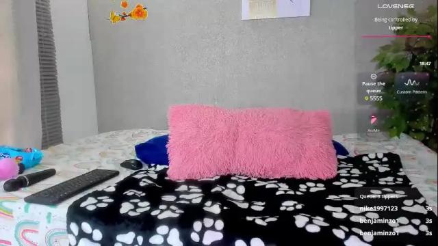 Image 7 of maia_goldenn Stream on Chaturbate on 1 month ago