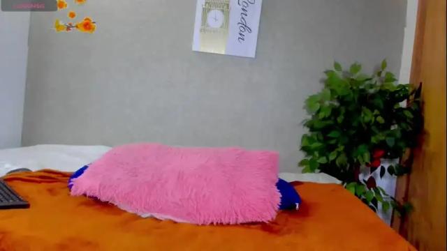 Image 11 of maia_goldenn Stream on Chaturbate on 1 month ago