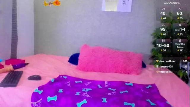 Thumbnail 1, maia_goldenn's Stream at Chaturbate, 26 days ago