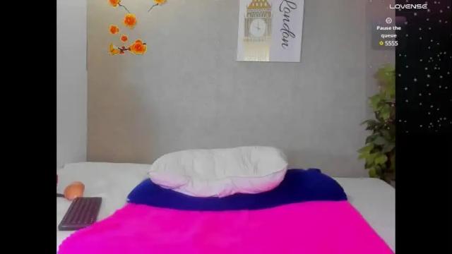 Image 6 of maia_goldenn Stream on Chaturbate on 7 days ago