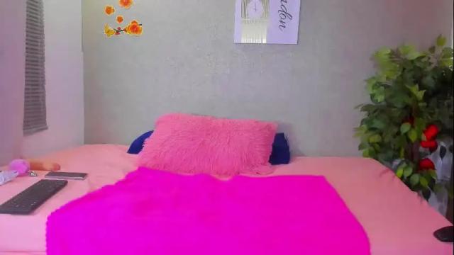 Image 7 of maia_goldenn Stream on Chaturbate on 4 days ago