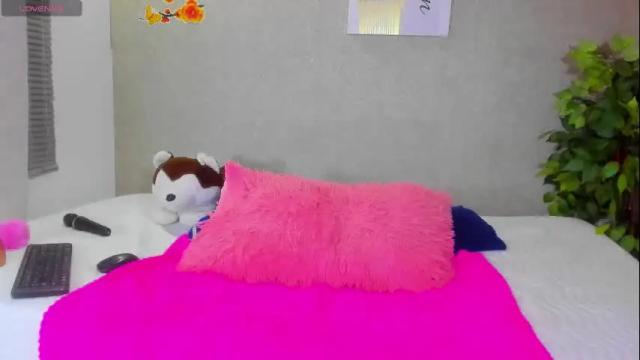 Thumbnail 1, maia_goldenn's Stream at Chaturbate, 1 day ago