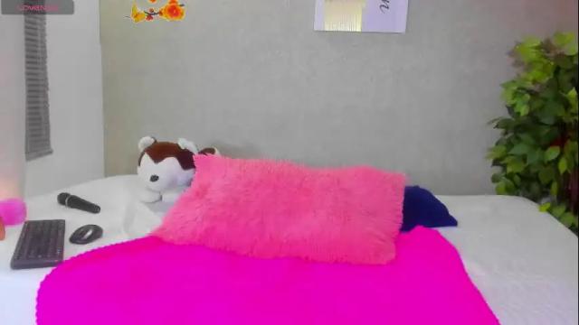 Image 11 of maia_goldenn Stream on Chaturbate on 2 days ago