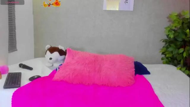 Thumbnail 2, maia_goldenn's Stream at Chaturbate, 1 day ago