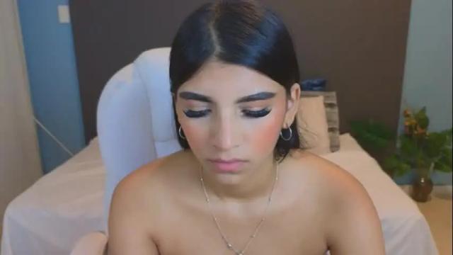 Image 4 of maiaa_ruiz Stream on Chaturbate on 2 months ago