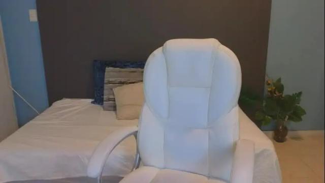 Image 10 of maiaa_ruiz Stream on Chaturbate on 2 months ago