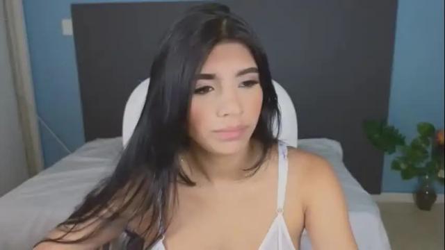 Image 3 of maiaa_ruiz Stream on Chaturbate on 1 month ago
