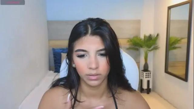 Image 2 of maiaa_ruiz Stream on Chaturbate on 5 days ago