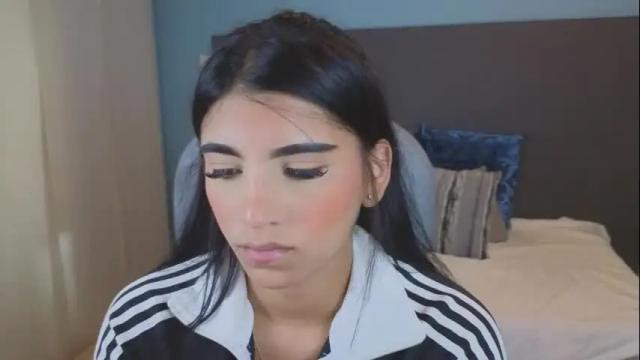 Image 4 of maiaa_ruiz Stream on Chaturbate on 3 months ago