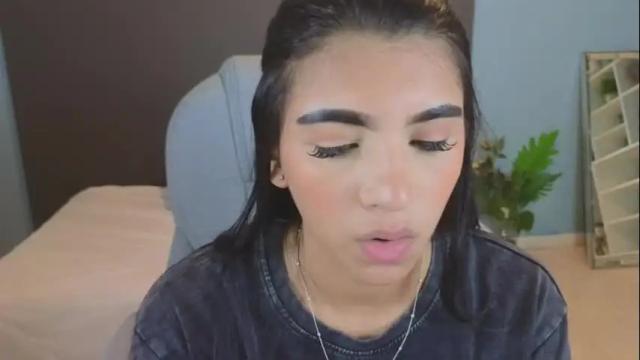 Image 2 of maiaa_ruiz Stream on Chaturbate on 3 months ago