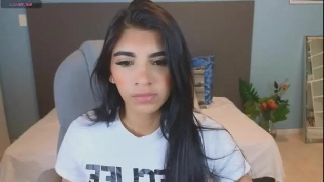 Image 4 of maiaa_ruiz Stream on Chaturbate on 2 months ago