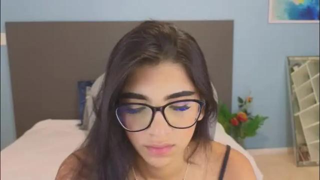 Thumbnail 1, maiaa_ruiz's Stream at Chaturbate, 1 month ago