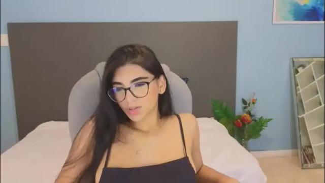 Image 2 of maiaa_ruiz Stream on Chaturbate on 1 month ago