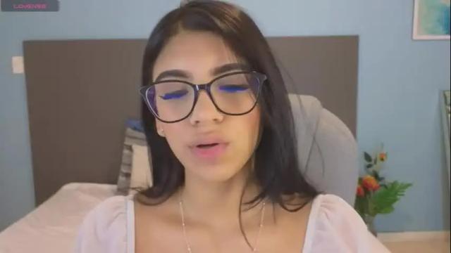 Thumbnail 1, maiaa_ruiz's Stream at Chaturbate, 1 month ago