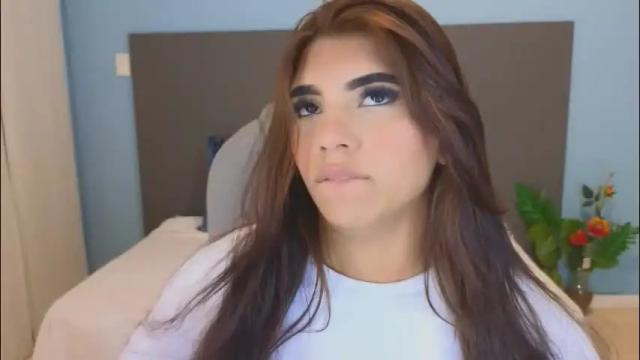 Image 2 of maiaa_ruiz Stream on Chaturbate on 1 month ago