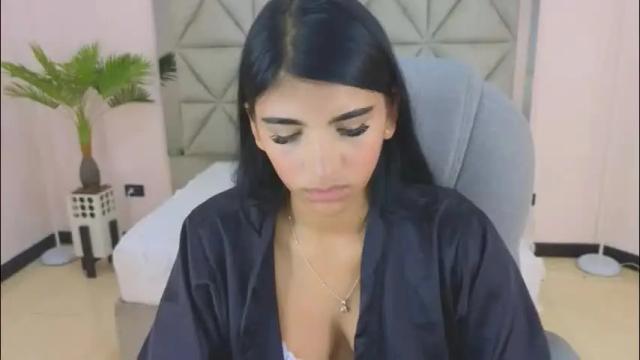 Image 2 of maiaa_ruiz Stream on Chaturbate on 2 months ago