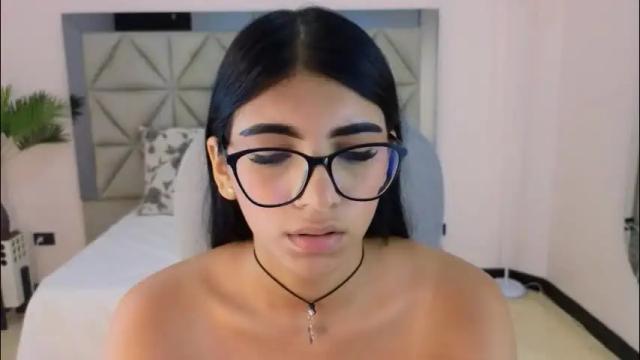 Image 2 of maiaa_ruiz Stream on Chaturbate on 2 months ago
