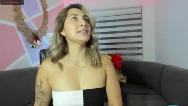 Image 10 of maiaconnor Stream on Chaturbate on 17 months ago
