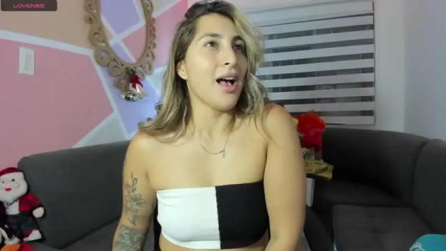 Image 6 of maiaconnor Stream on Chaturbate on 17 months ago