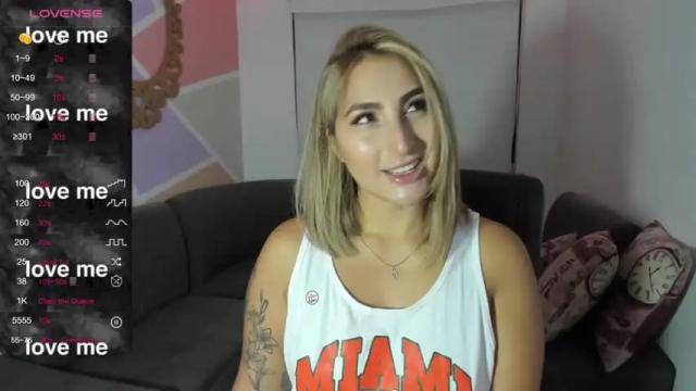 Image 4 of maiaconnor Stream on Chaturbate on 16 months ago