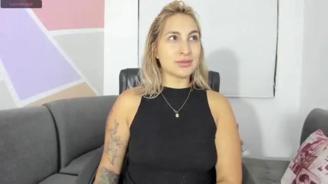 Image 8 of maiaconnor Stream on Chaturbate on 13 months ago