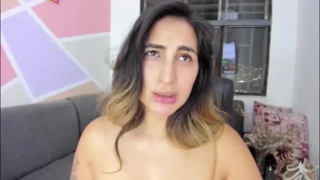 Image 4 of maiaconnor Stream on Chaturbate on 4 months ago