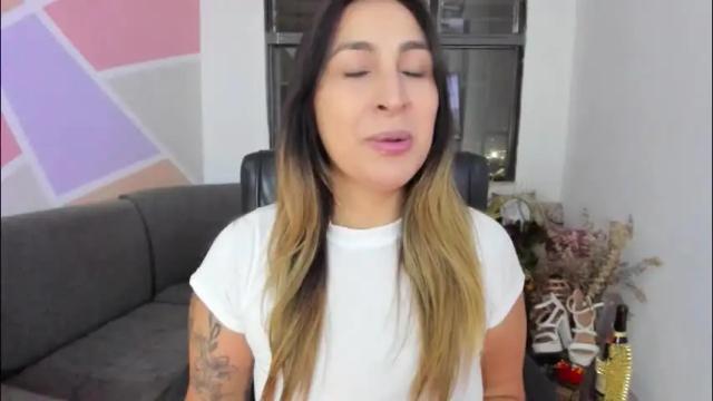 Image 3 of maiaconnor Stream on Chaturbate on 3 months ago