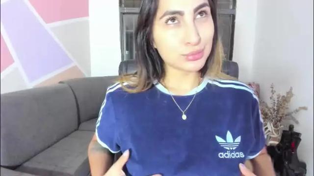 Image 3 of maiaconnor Stream on Chaturbate on 2 months ago