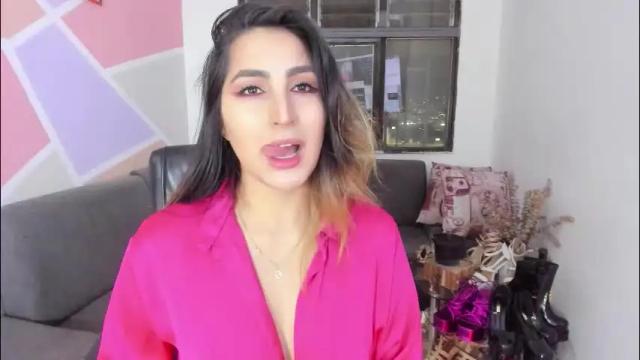 Image 2 of maiaconnor Stream on Chaturbate on 2 months ago