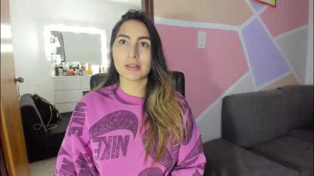 Image 3 of maiaconnor Stream on Chaturbate on 1 month ago