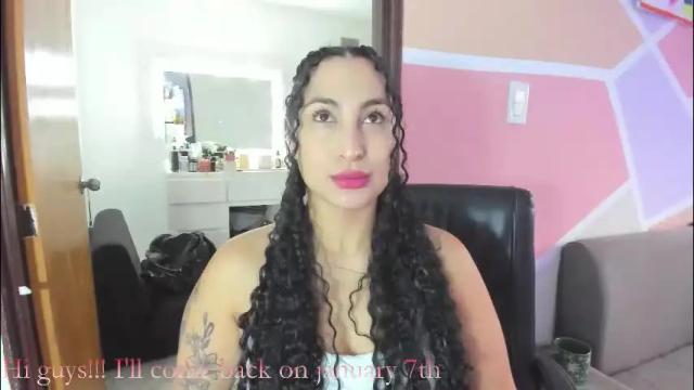 Image 2 of maiaconnor Stream on Chaturbate on 27 days ago