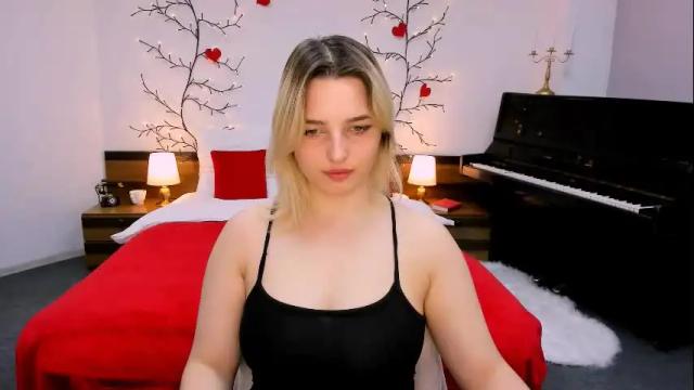Image 10 of maiden_meow Stream on Chaturbate on 2 months ago