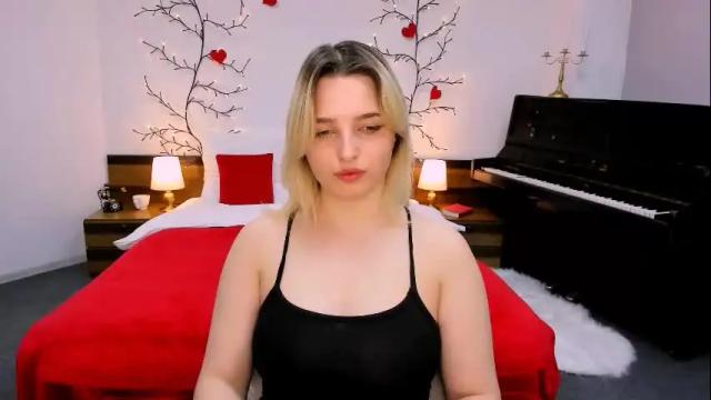 Image 12 of maiden_meow Stream on Chaturbate on 2 months ago