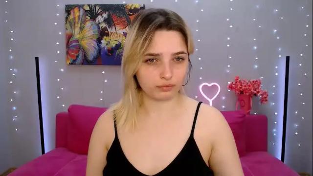 Image 4 of maiden_meow Stream on Chaturbate on 2 months ago