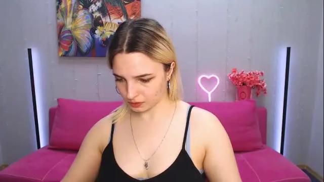 Image 12 of maiden_meow Stream on Chaturbate on 1 month ago