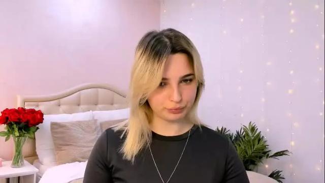 Image 3 of maiden_meow Stream on Chaturbate on 1 month ago