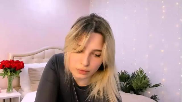 Image 4 of maiden_meow Stream on Chaturbate on 1 month ago