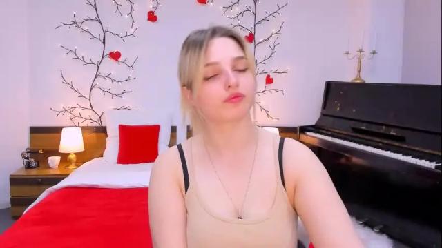 Image 10 of maiden_meow Stream on Chaturbate on 1 month ago
